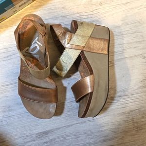 OTBT Bushnell Wedge Gold